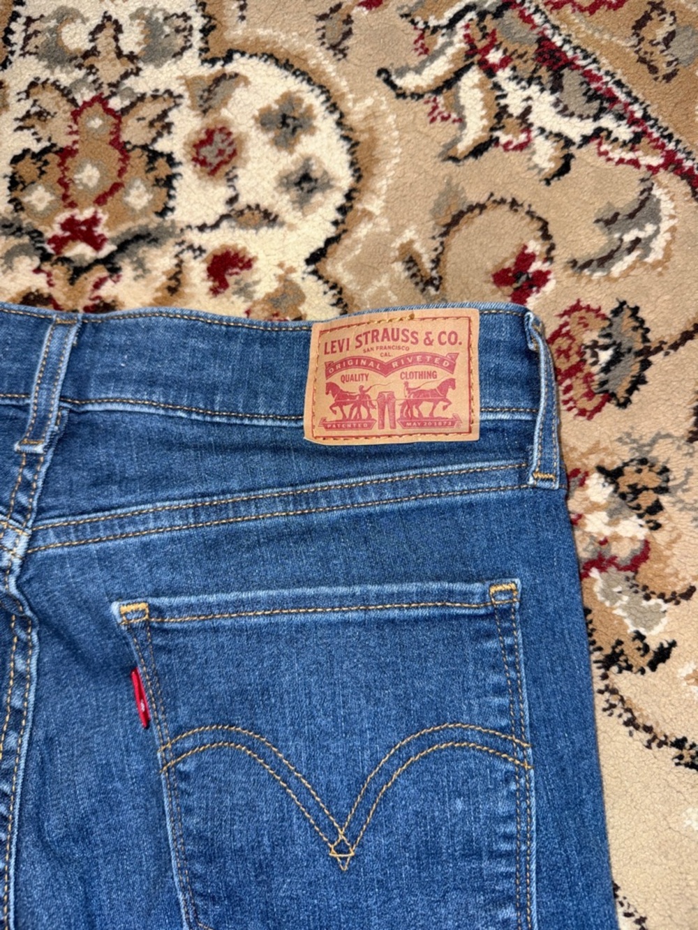 Classic Levi mid rise skinny - Picture 5 of 5